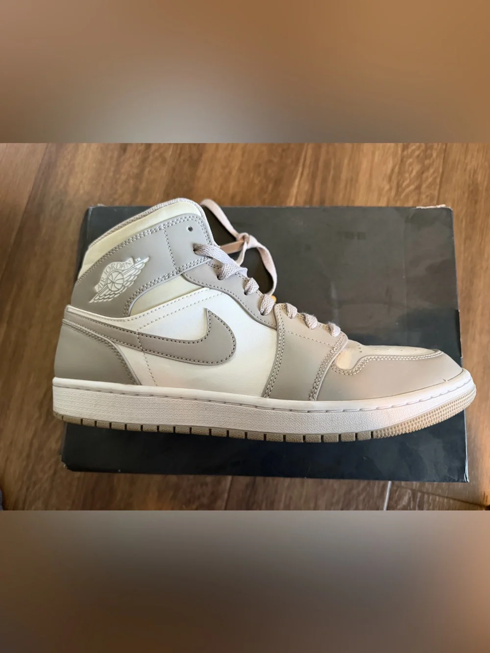 Nike Air Jordan 1 Mid College Grey/Light Bone White Size 11